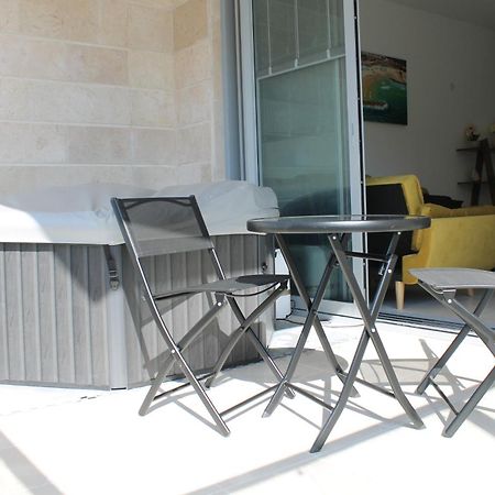 Seaside Serenity: Private Jacuzzi and Kosher Comfort Ashkelon Exterior photo