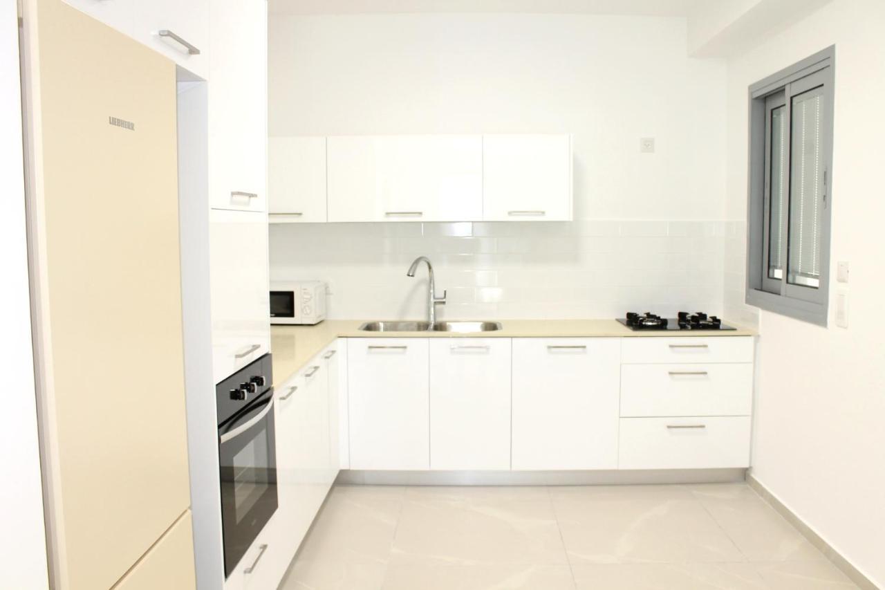 Seaside Serenity: Private Jacuzzi and Kosher Comfort Ashkelon Exterior photo