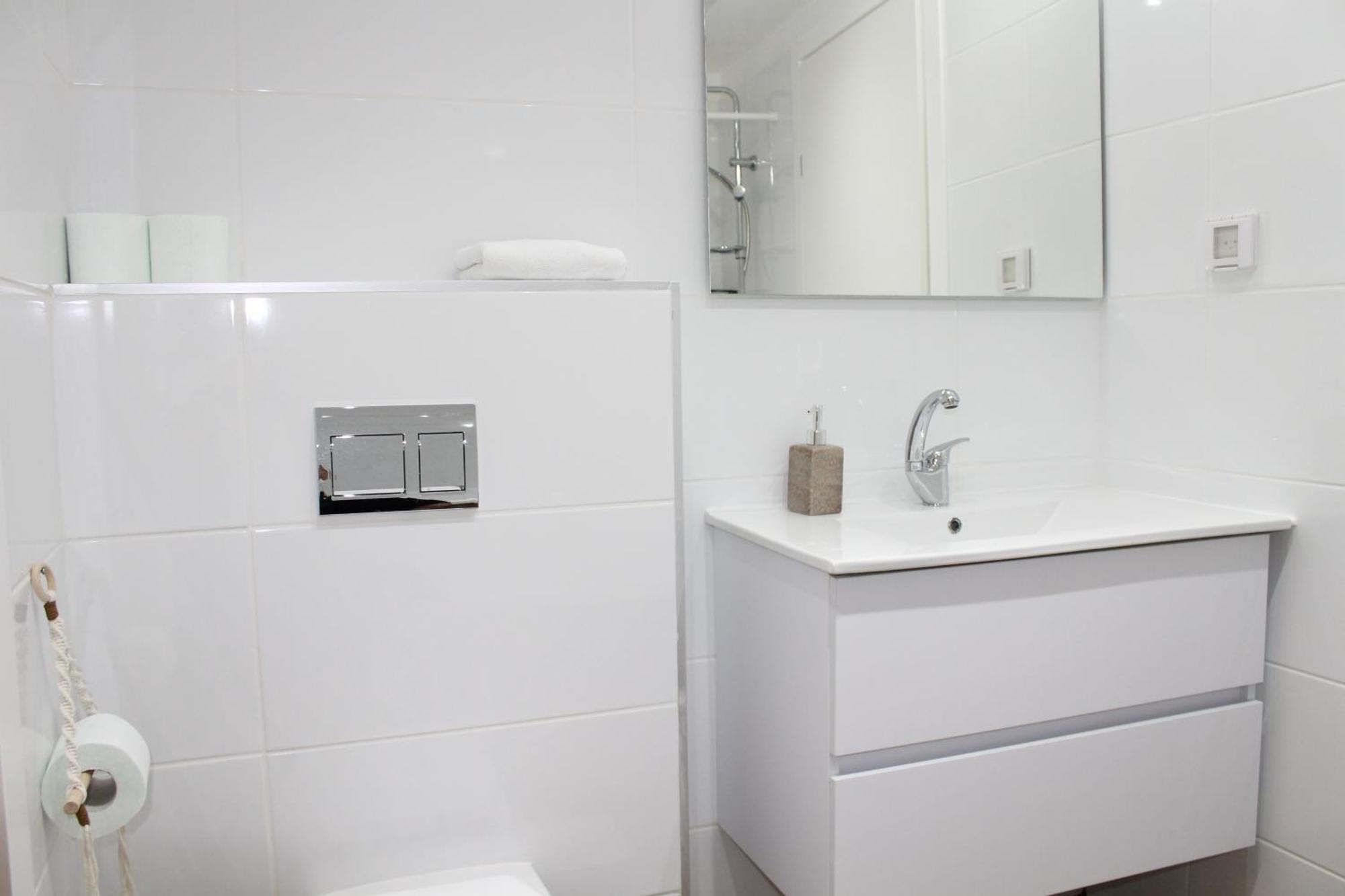 Seaside Serenity: Private Jacuzzi and Kosher Comfort Ashkelon Exterior photo